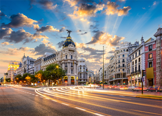 
		Madrid y Barcelona, principales destinos de los flujos migratorios dentro de España
		
	